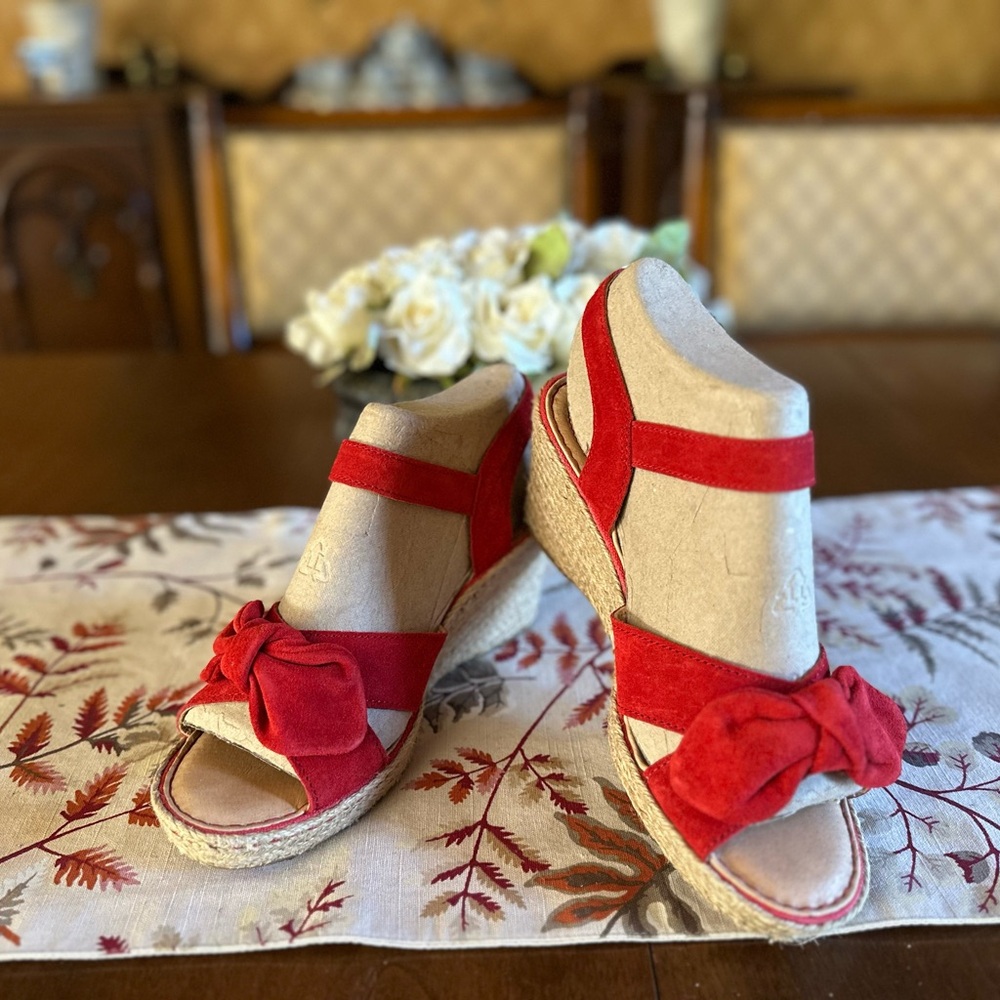 Born Monticello, Red Suede Bow Espadrille Wedge Sandals Sz 9/ EU 40.5 EUC